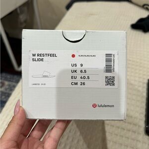 Lululemon restfeel slippers
